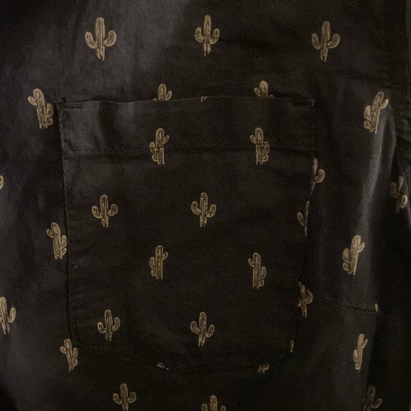 GAP brand CACTUS 🌵 button down - Picture 4 of 5